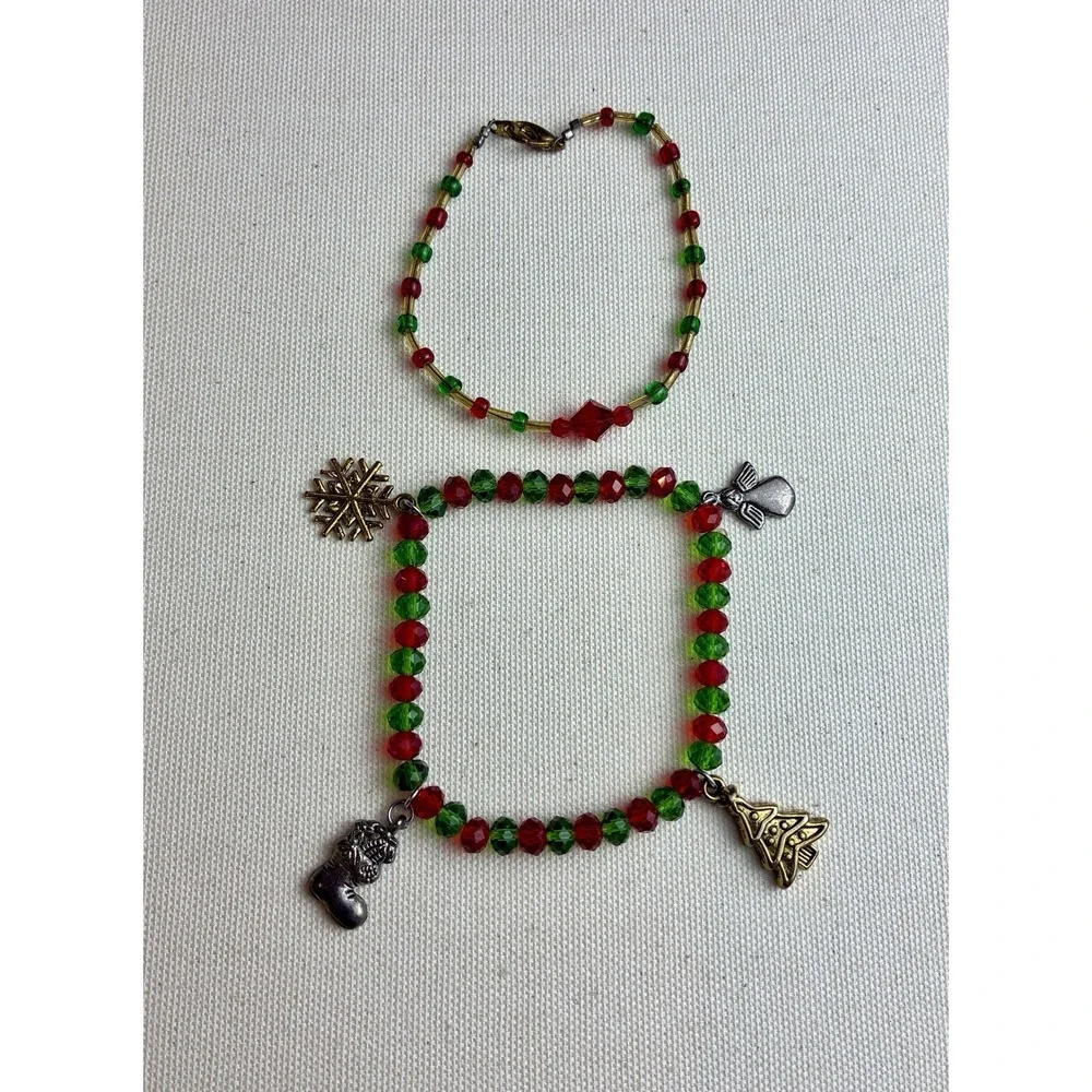 VTG Christmas Bracelet Set Red & Green Crystal Beads with Holiday Charms